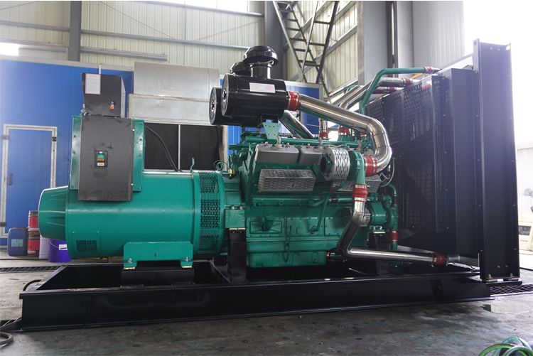 乾能300KW柴油發電機組12V135A