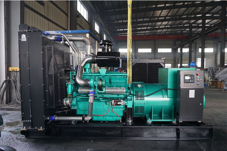 南通股份700KW柴油發電機組TCU70