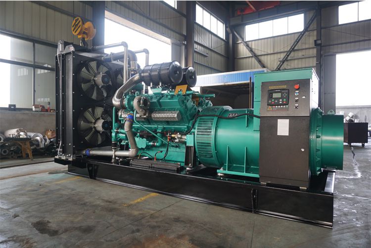 南通股份900KW柴油發電機組TCU86